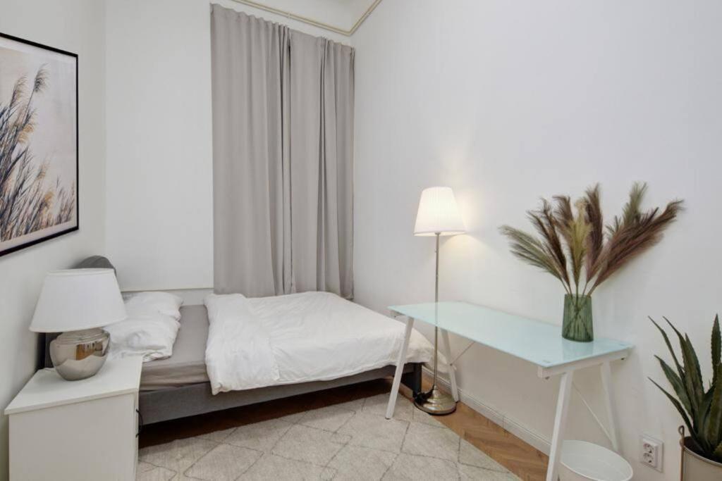 Lovely 3 Bedrooms Apartment In The Jewish Quarter Будапеща Екстериор снимка